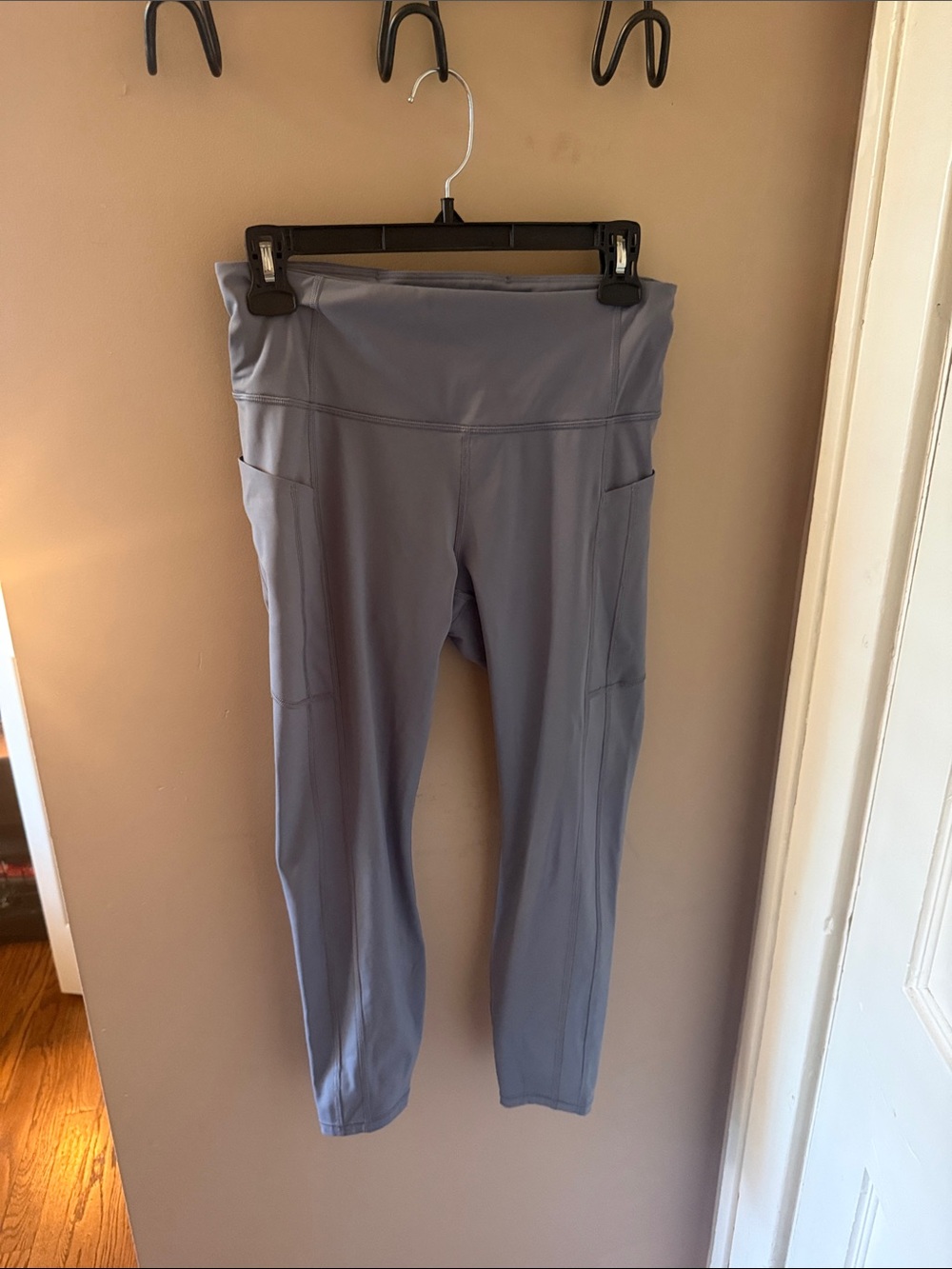 Athleta Slate-Blue Ultimate Stash 7/8 Leggings with pockets